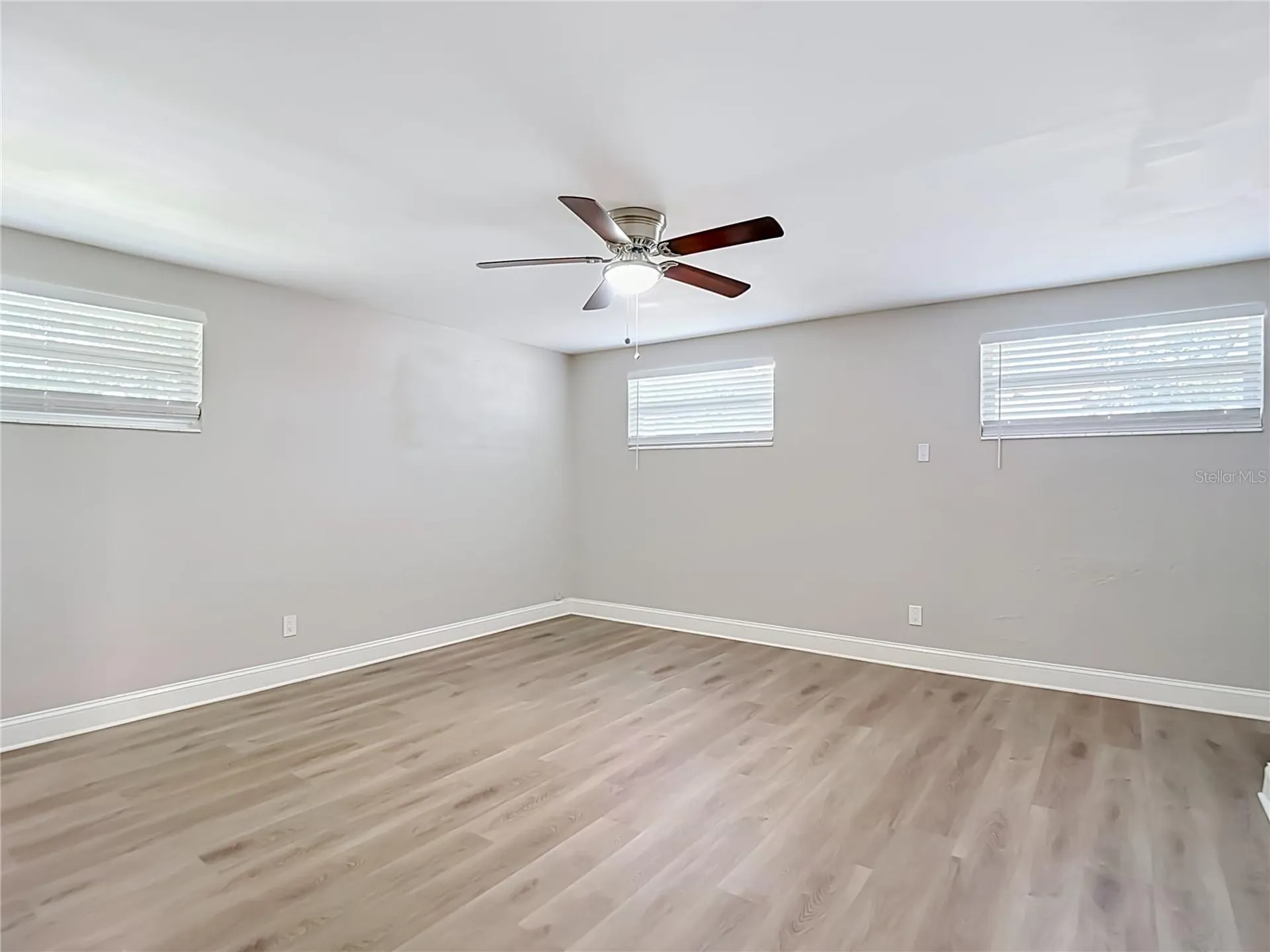 14402 13th Street Dade City FL 33523