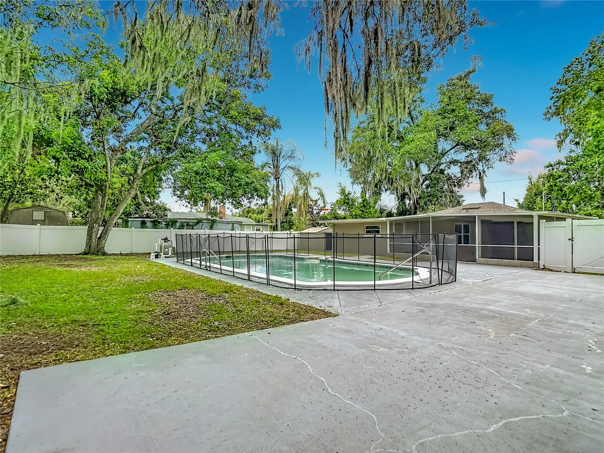 14402 13th Street Dade City FL 33523