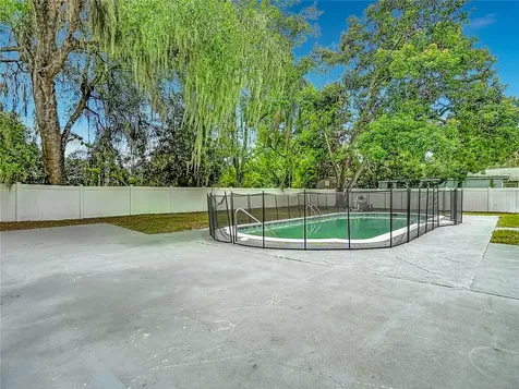14402 13th Street Dade City FL 33523