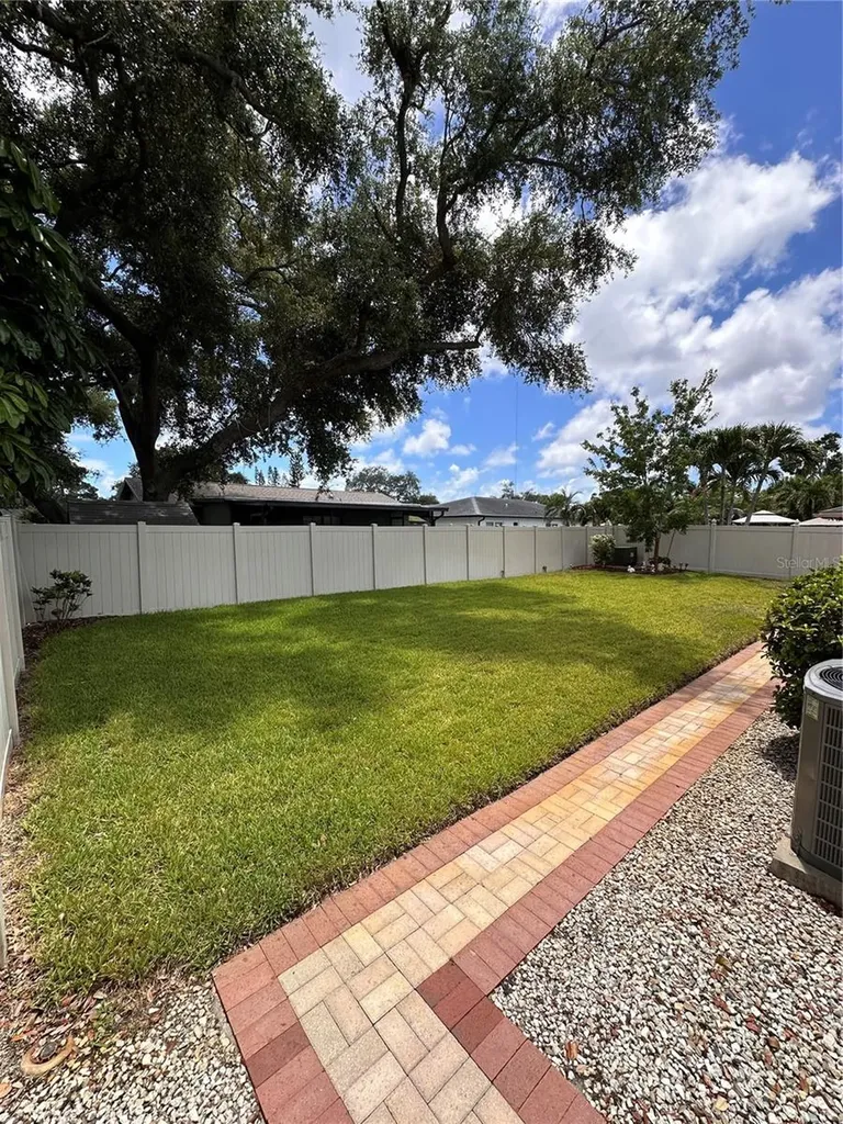 9470 Joel Drive Seminole FL 33777