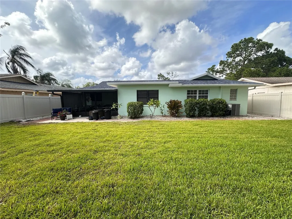 9470 Joel Drive Seminole FL 33777
