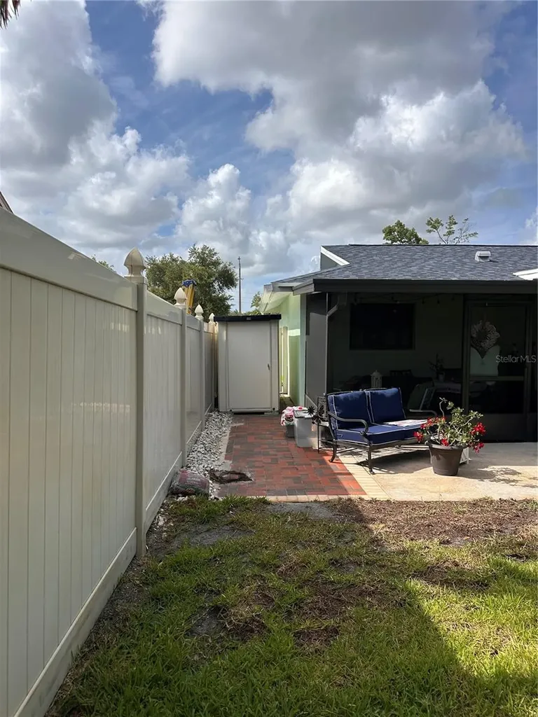 9470 Joel Drive Seminole FL 33777