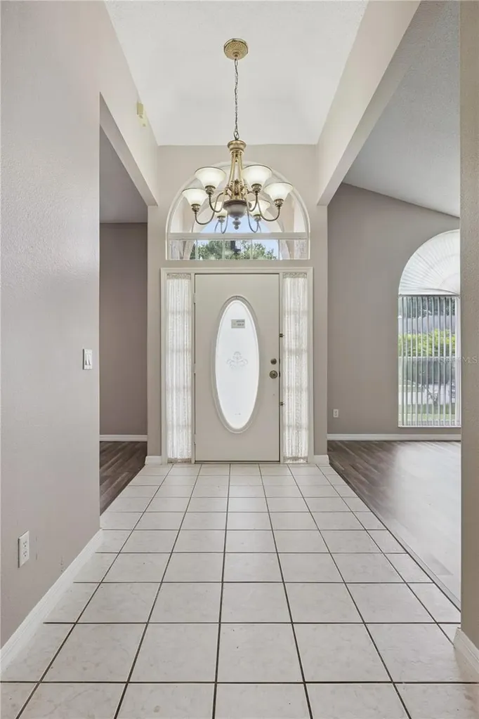 2818 Hoffman Drive Orlando FL 32837