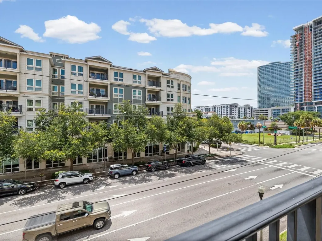 200 4th Avenue S St Petersburg FL 33701