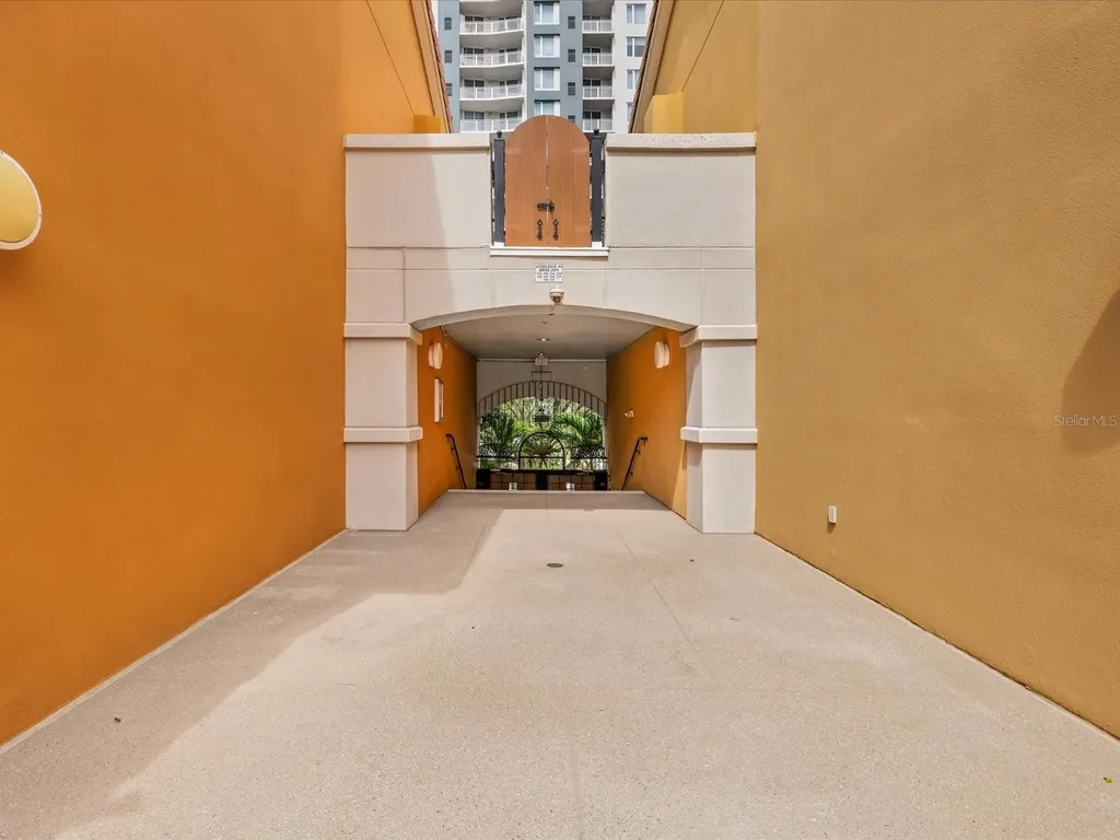 200 4th Avenue S St Petersburg FL 33701
