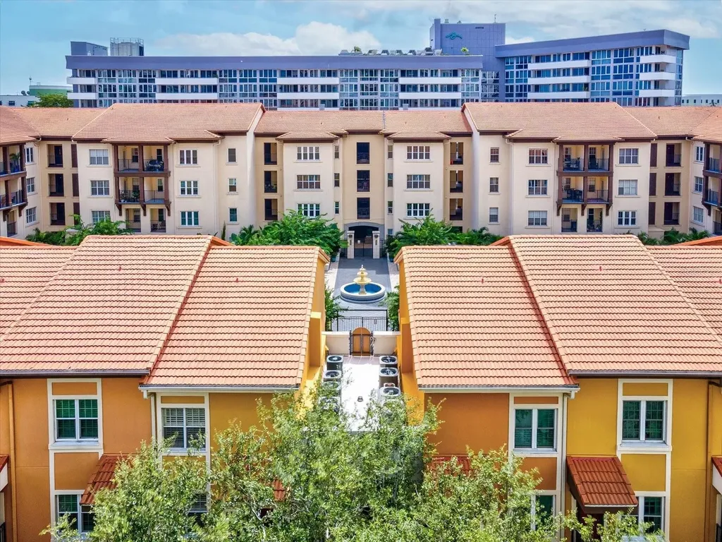 200 4th Avenue S St Petersburg FL 33701