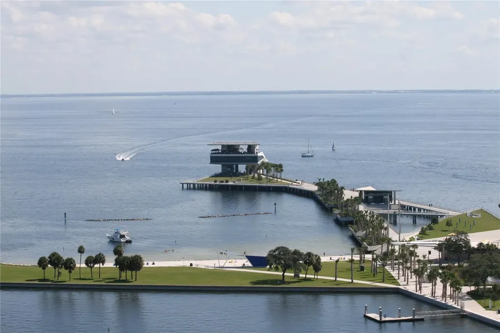 200 4th Avenue S St Petersburg FL 33701