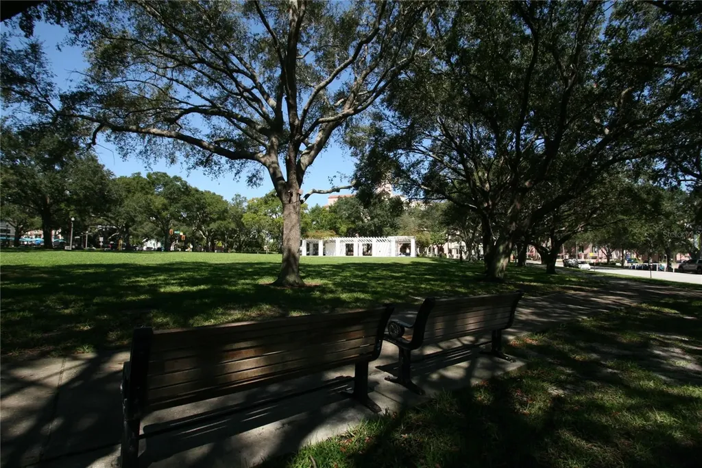 200 4th Avenue S St Petersburg FL 33701
