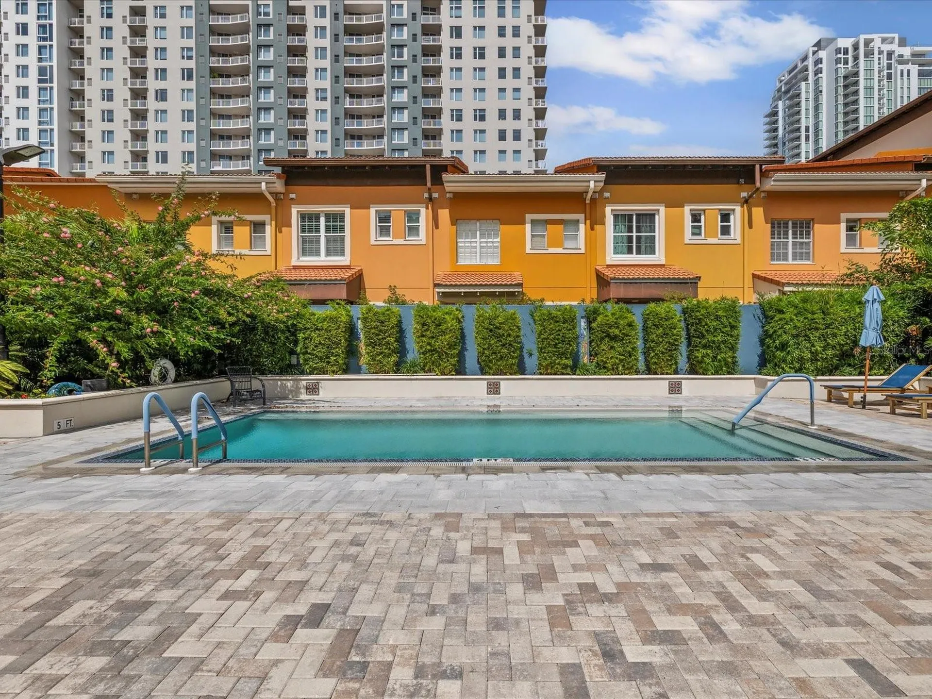 200 4th Avenue S St Petersburg FL 33701