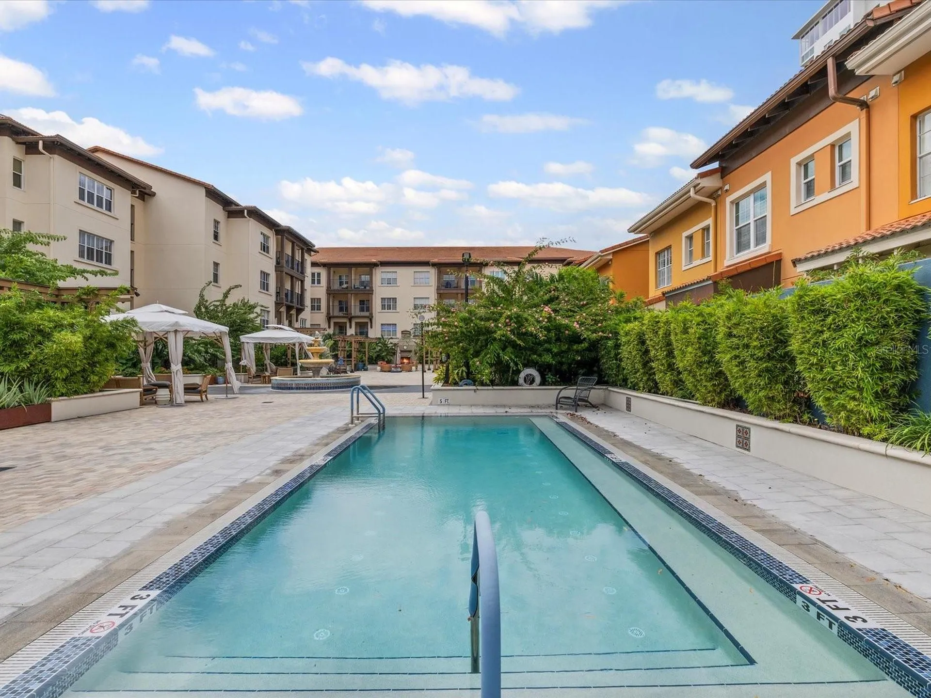 200 4th Avenue S St Petersburg FL 33701