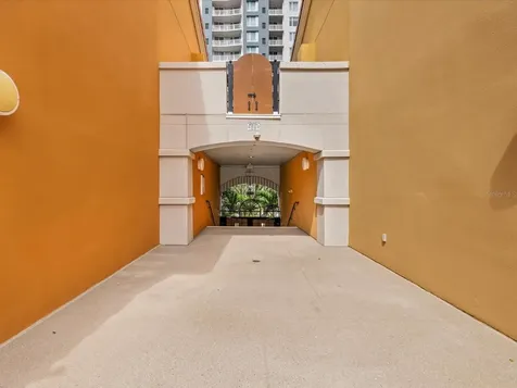 200 4th Avenue S St Petersburg FL 33701