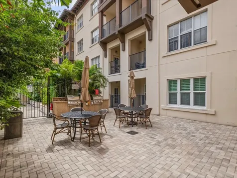 200 4th Avenue S St Petersburg FL 33701