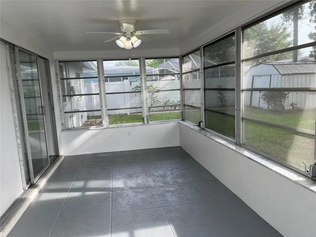 528 E Lake Drive Largo FL 33771