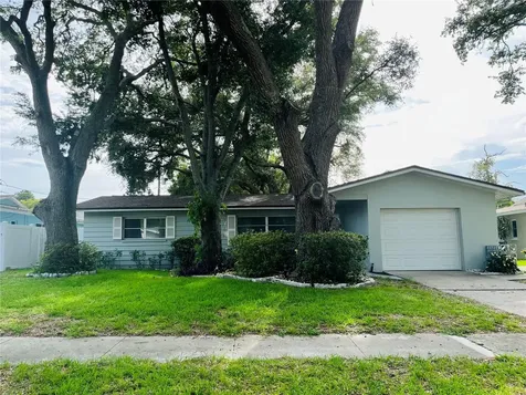 528 E Lake Drive Largo FL 33771
