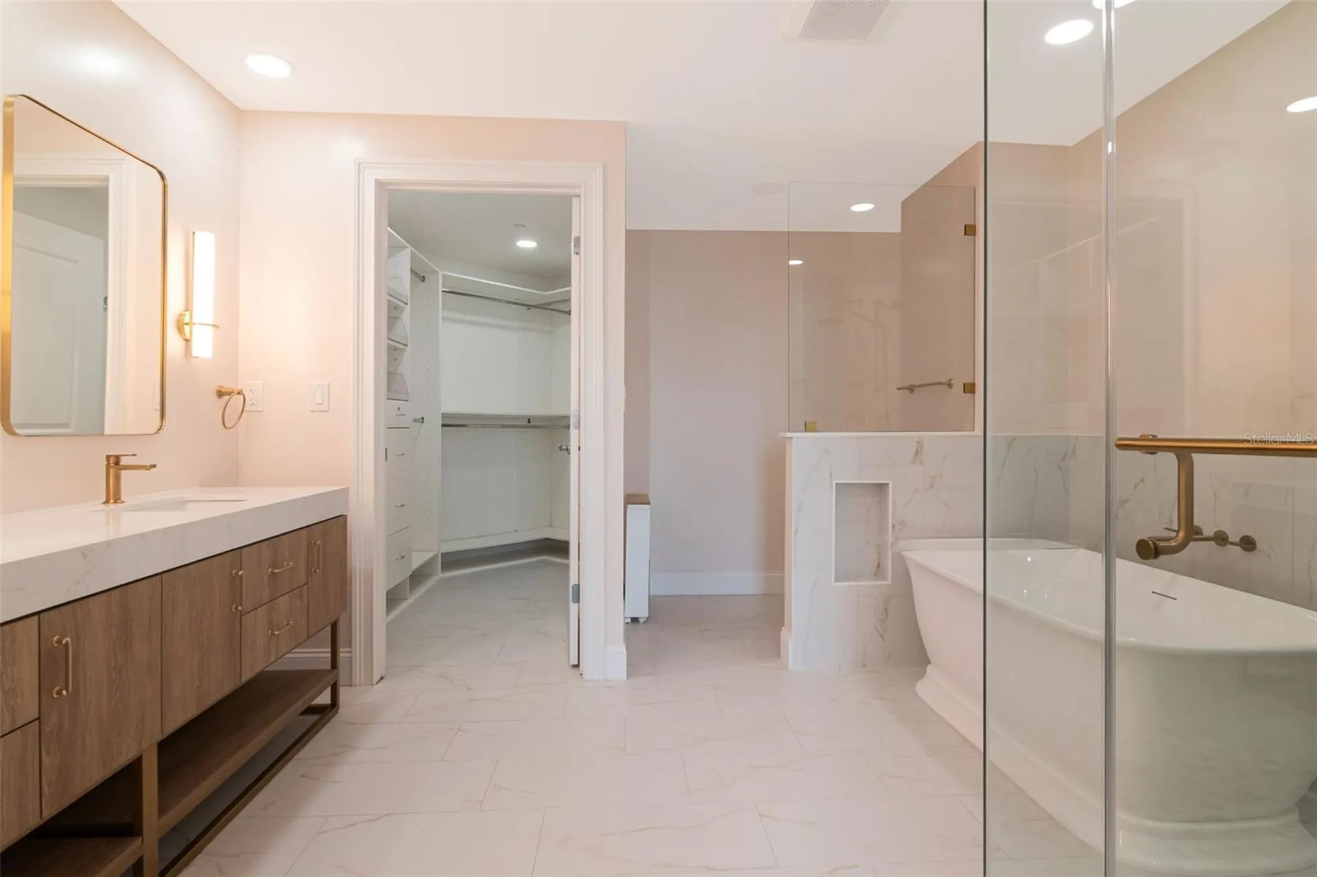 450 Knights Run Avenue Tampa FL 33602