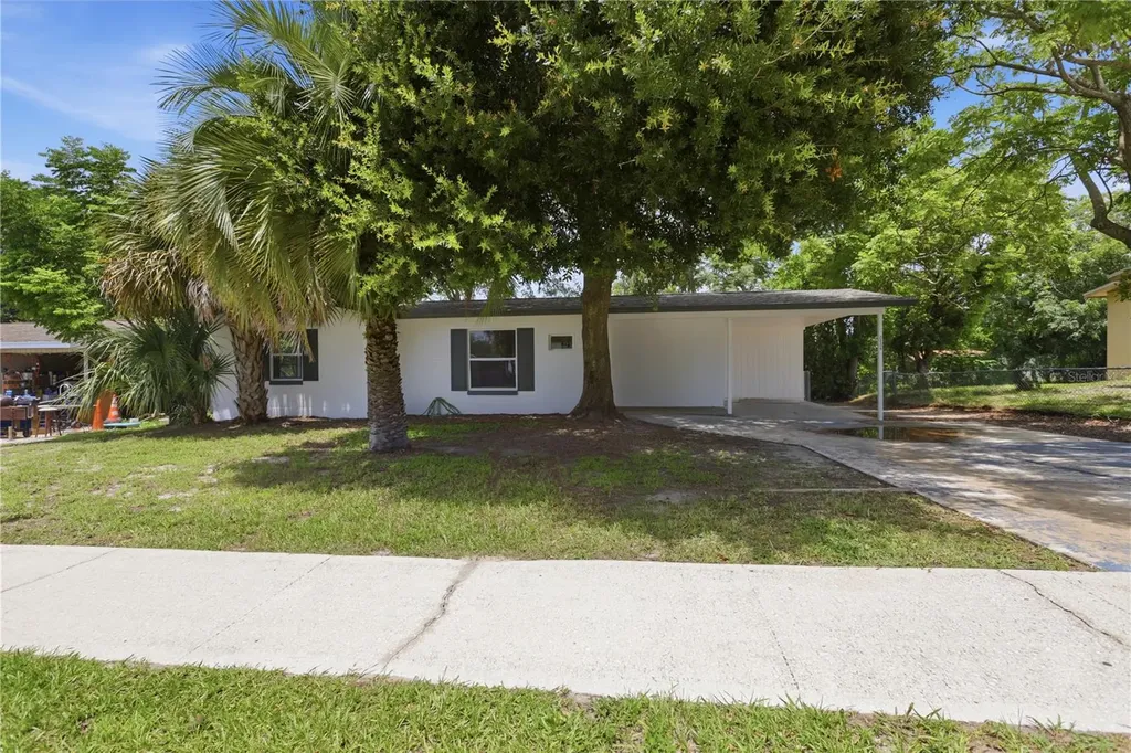 2434 Cardena Avenue Deltona FL 32738