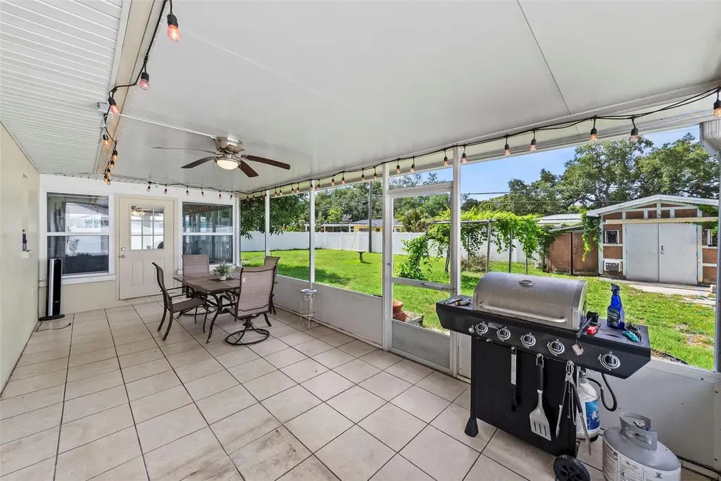 1831 Oak Lake Drive Clearwater FL 33764