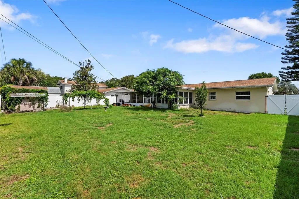 1831 Oak Lake Drive Clearwater FL 33764