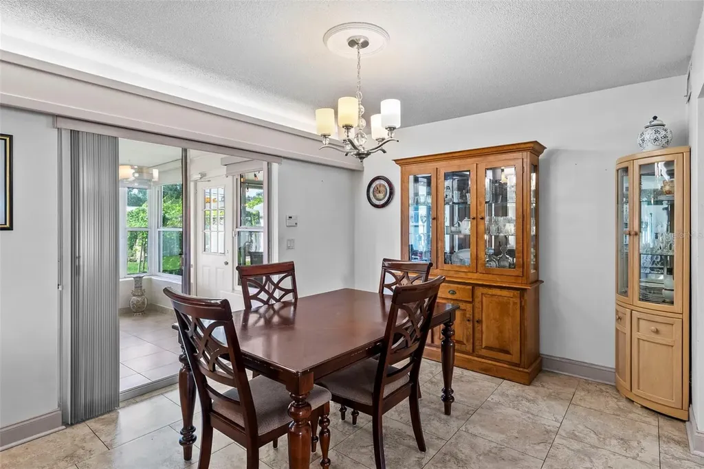 1831 Oak Lake Drive Clearwater FL 33764