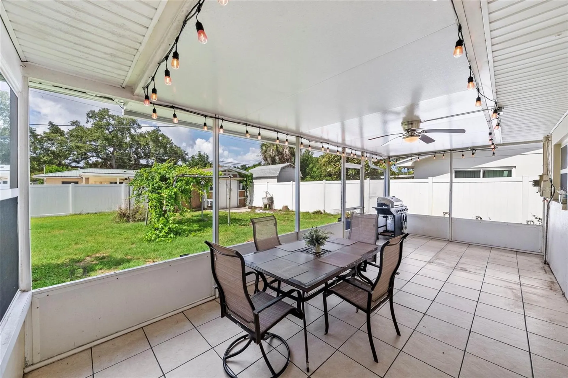 1831 Oak Lake Drive Clearwater FL 33764