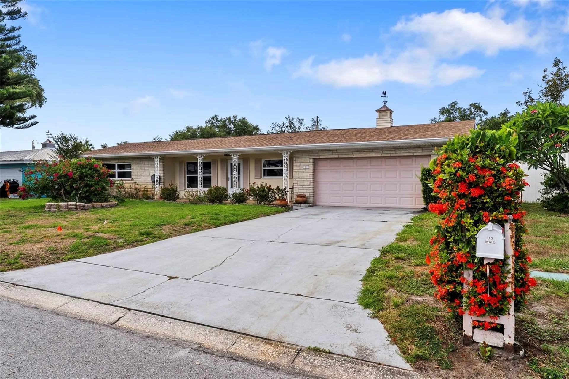1831 Oak Lake Drive Clearwater FL 33764