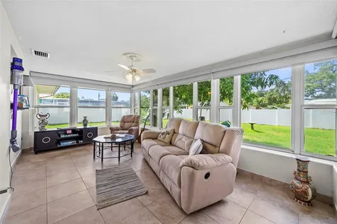 1831 Oak Lake Drive Clearwater FL 33764