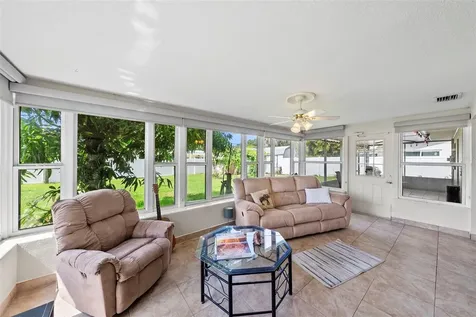 1831 Oak Lake Drive Clearwater FL 33764