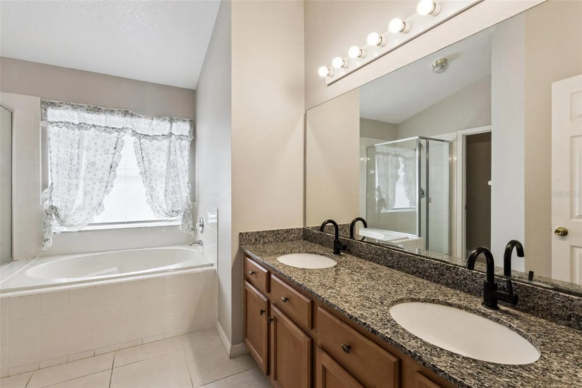 144 Bellmont Lane Davenport FL 33897