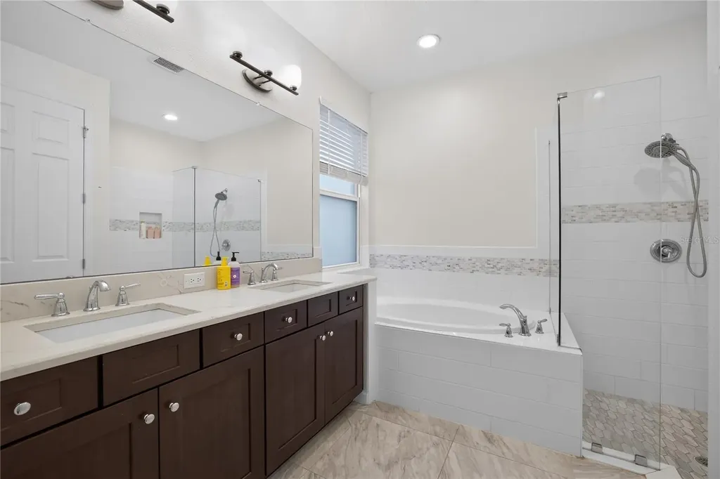 8016 Marbella Creek Avenue Tampa FL 33625