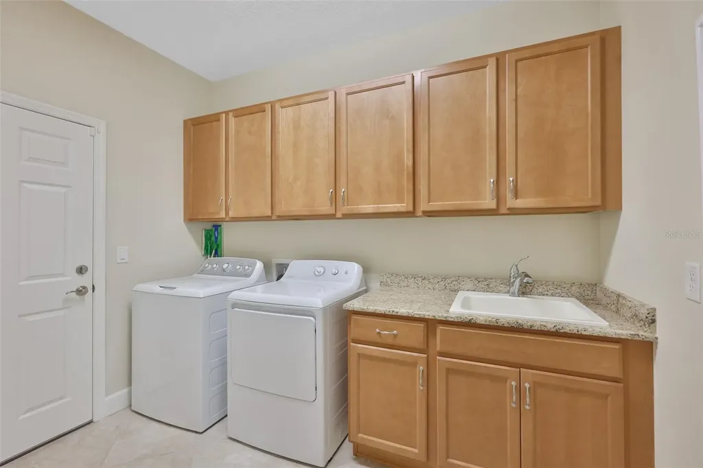 803 Chipper Drive Sun City Center FL 33573