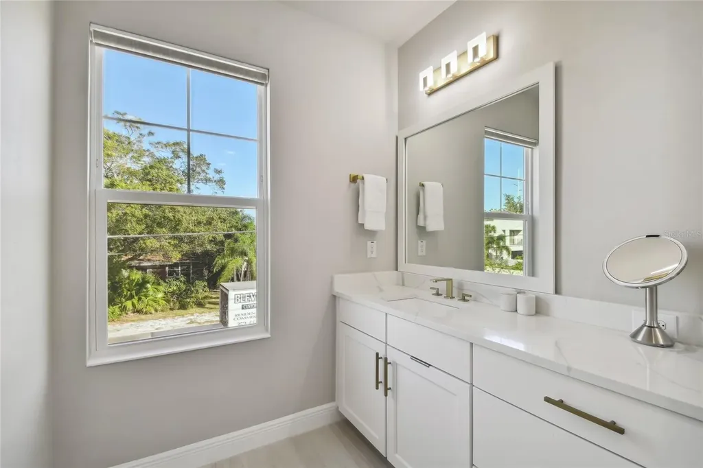 3814 West De Leon Street Tampa FL 33609
