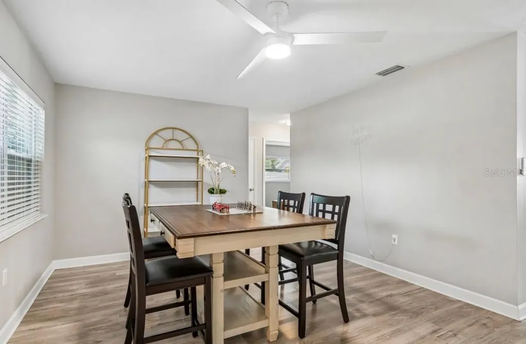 5127 Caesar Way S St Petersburg FL 33712