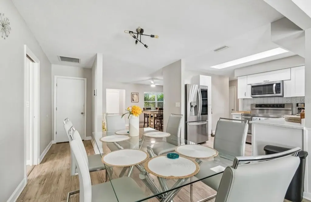 5127 Caesar Way S St Petersburg FL 33712