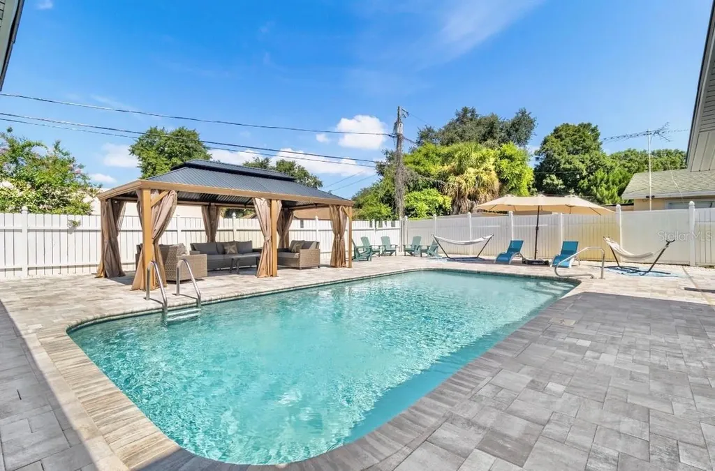 5127 Caesar Way S St Petersburg FL 33712