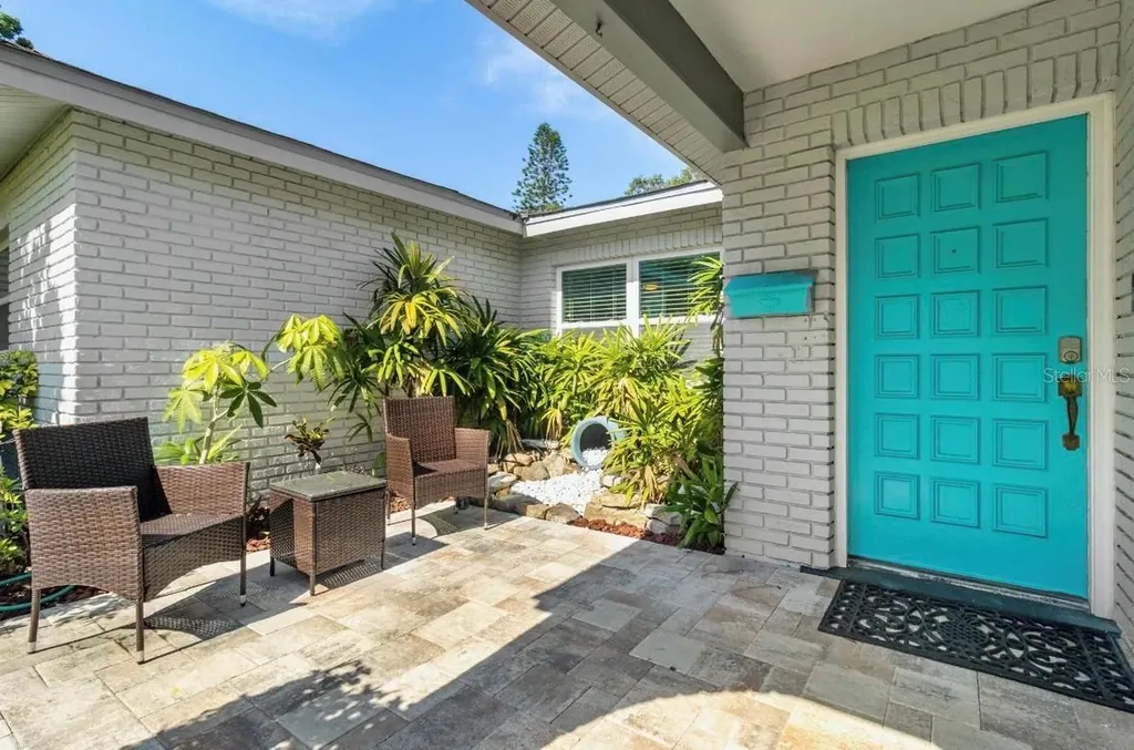 5127 Caesar Way S St Petersburg FL 33712