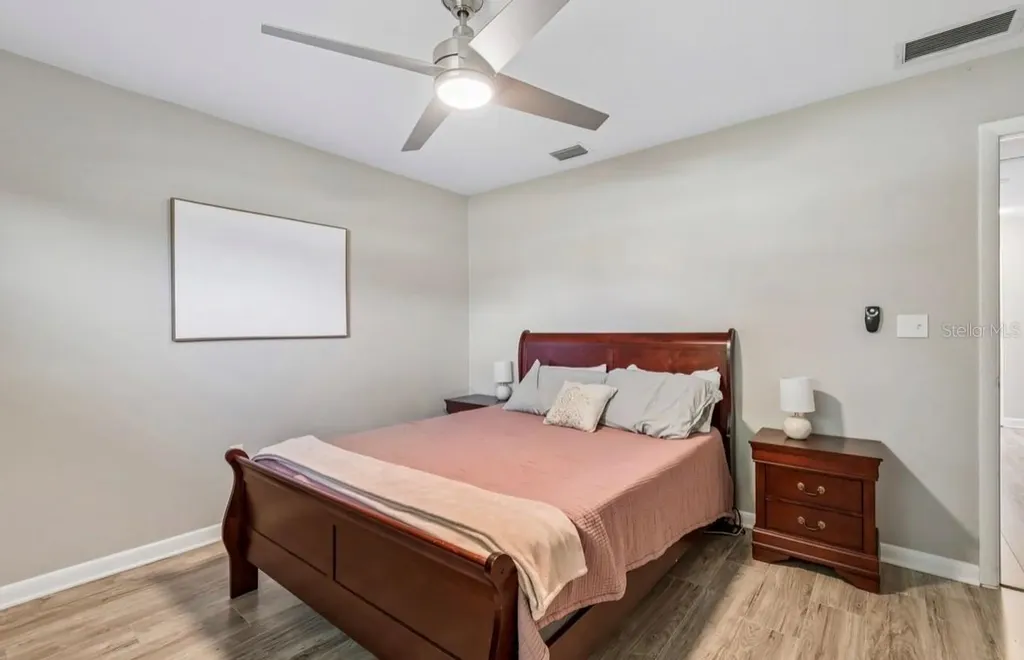 5127 Caesar Way S St Petersburg FL 33712