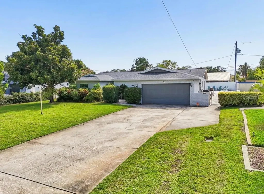 5127 Caesar Way S St Petersburg FL 33712