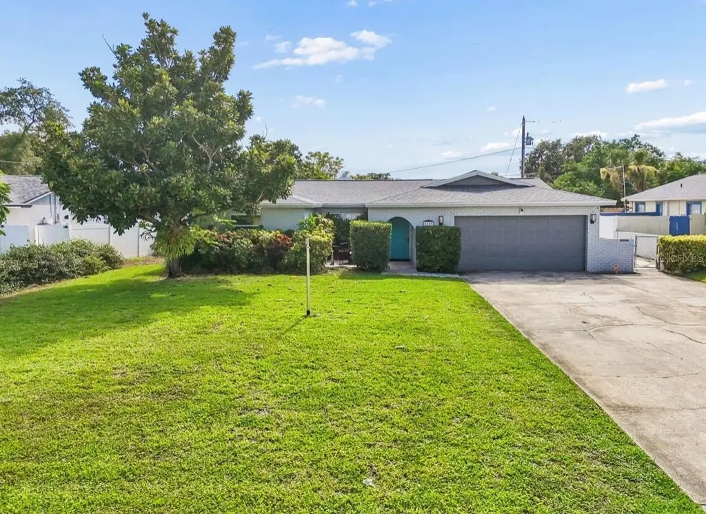 5127 Caesar Way S St Petersburg FL 33712