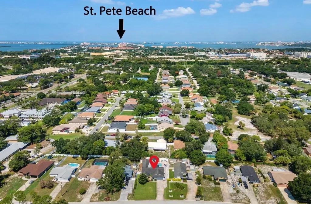 5127 Caesar Way S St Petersburg FL 33712