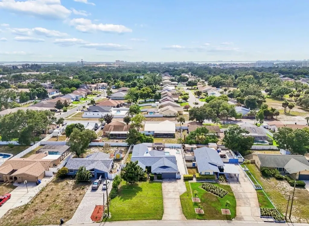 5127 Caesar Way S St Petersburg FL 33712