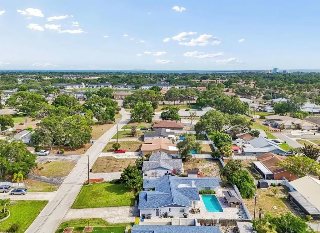 5127 Caesar Way S St Petersburg FL 33712