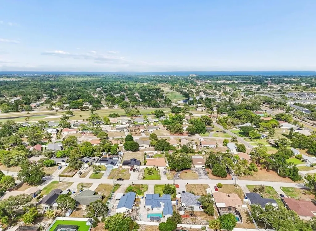 5127 Caesar Way S St Petersburg FL 33712