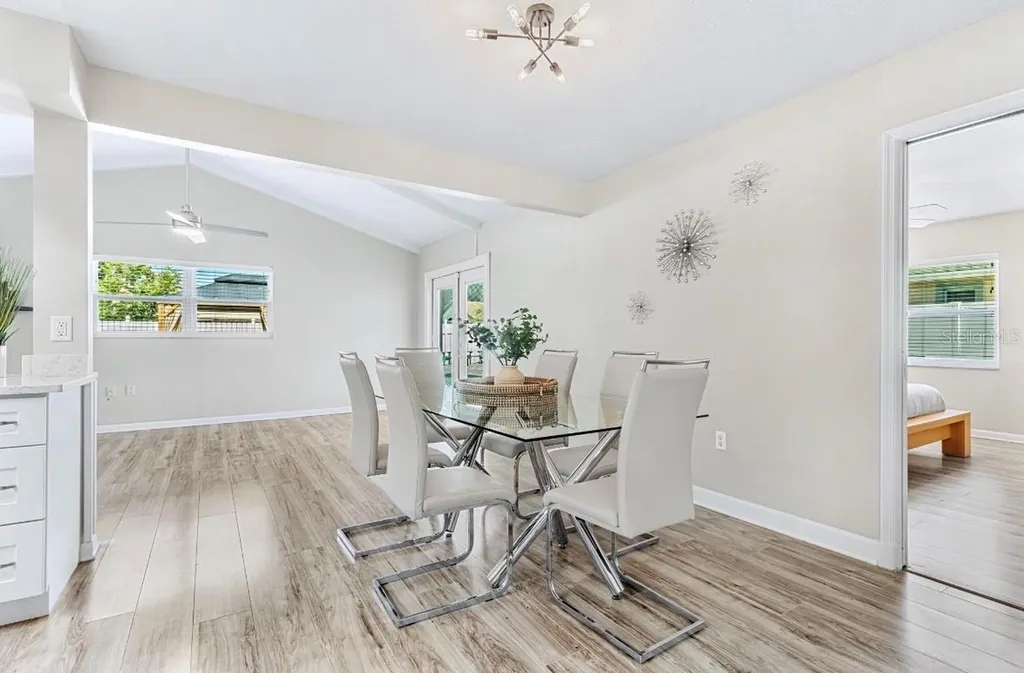 5127 Caesar Way S St Petersburg FL 33712