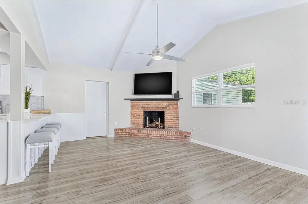 5127 Caesar Way S St Petersburg FL 33712