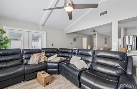 5127 Caesar Way S St Petersburg FL 33712