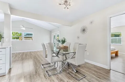 5127 Caesar Way S St Petersburg FL 33712