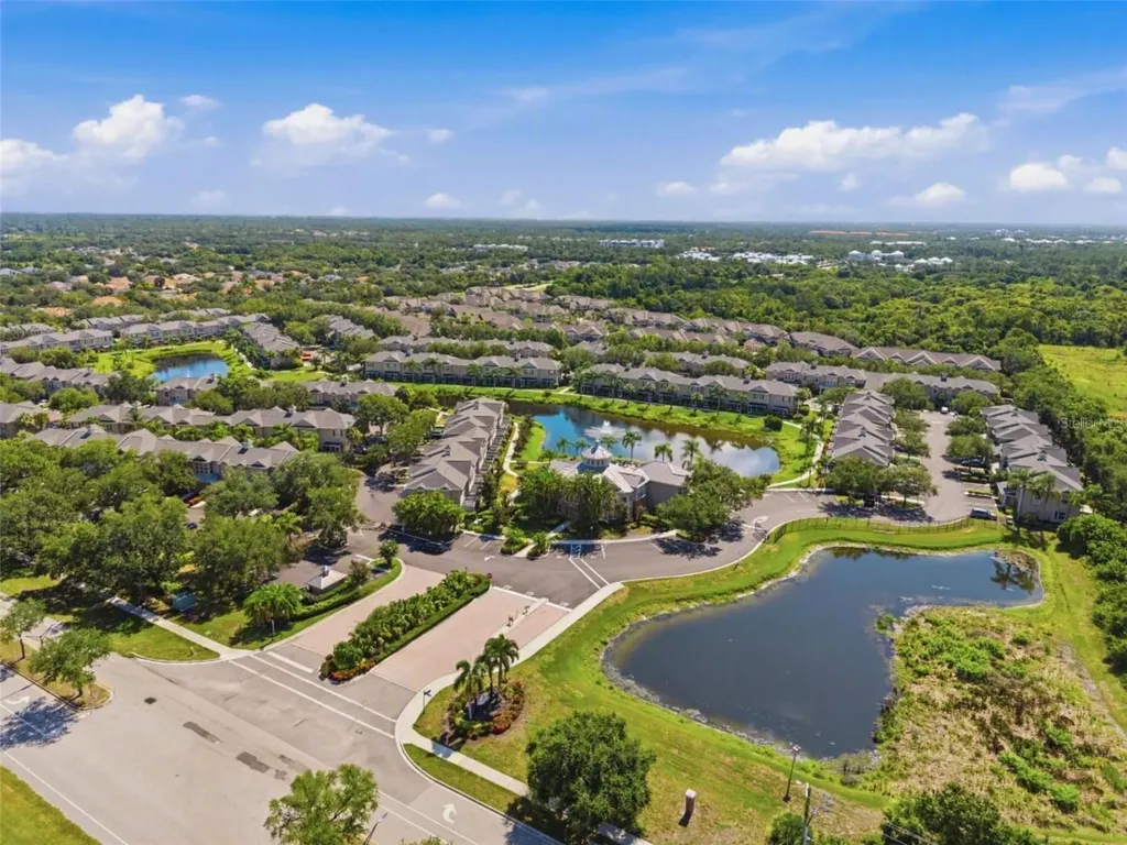 7560 Plantation Circle Bradenton FL 34201