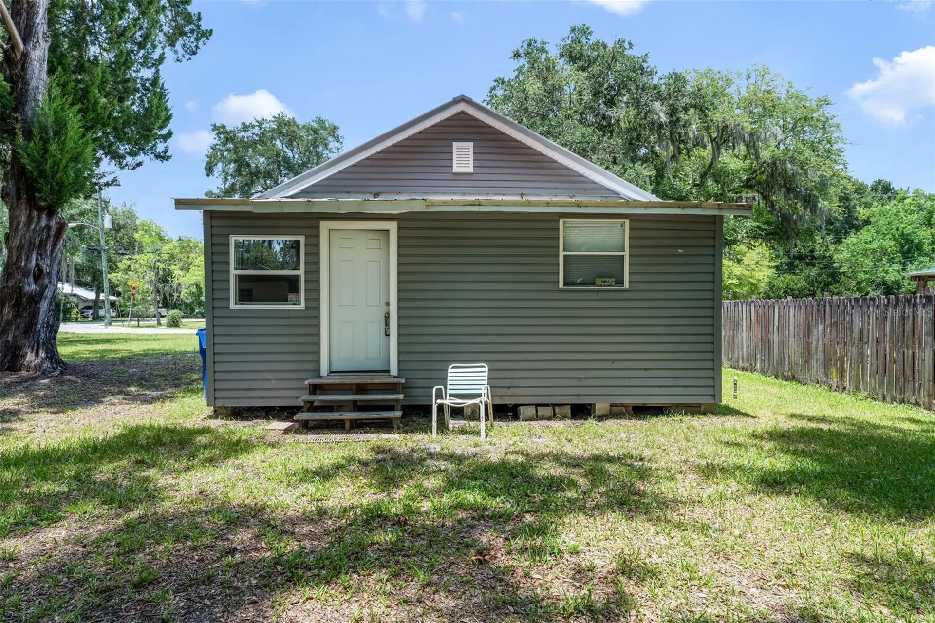 302 Park Avenue Hastings FL 32145