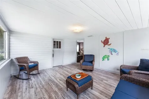 302 Park Avenue Hastings FL 32145