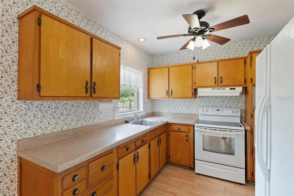 2221 Curtis Drive S Clearwater FL 33764